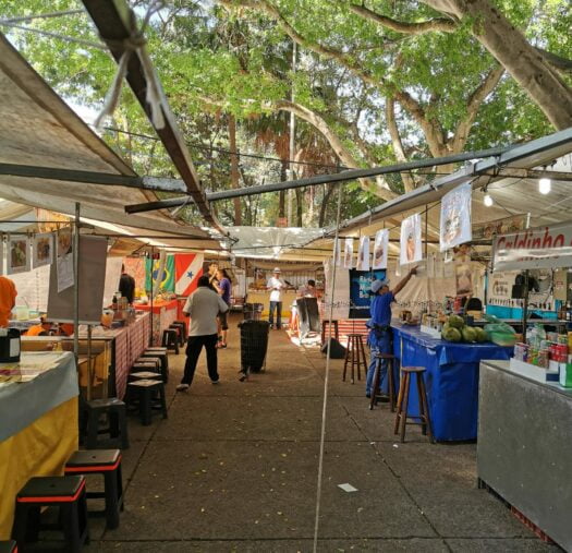 Nosso espaço de coworking está próximo à Feira de Antinguidade